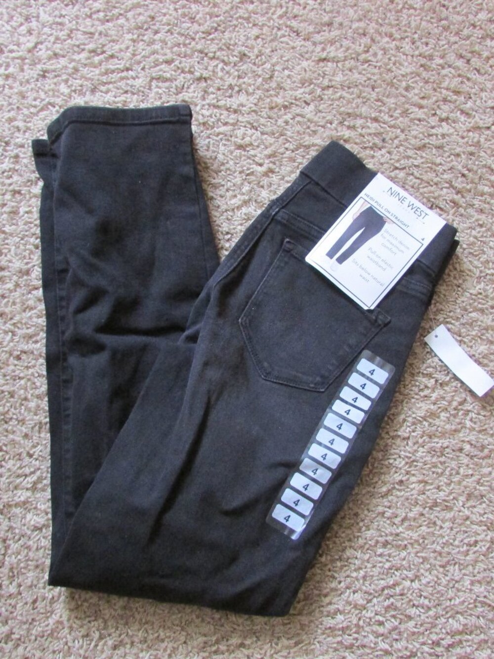 NWT Nine West Heidi Pull On Elastic Waist Straight Leg 4 Black Jeans Pockets